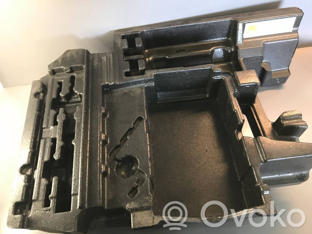 BMW X3 E83 Other trunk/boot trim element 