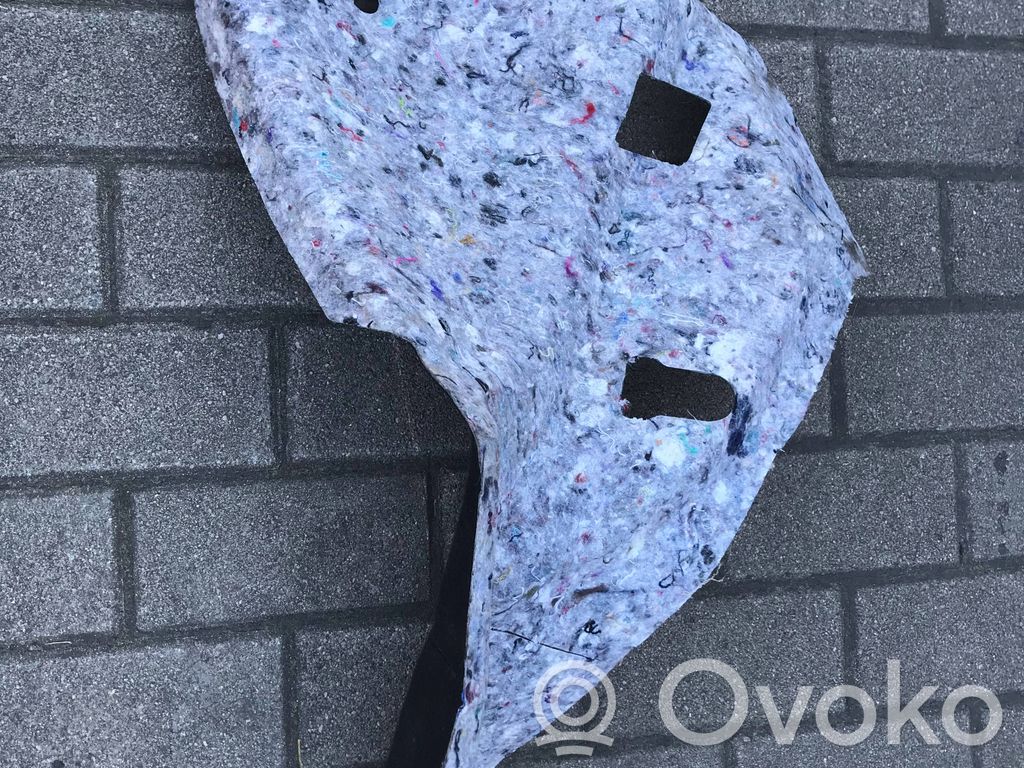 BMW 3 E90 E91 Kita bagažinės apdailos detalė 