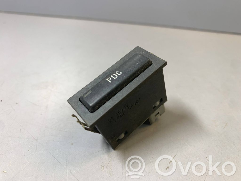 Parking (PDC) sensor switch   8352253
