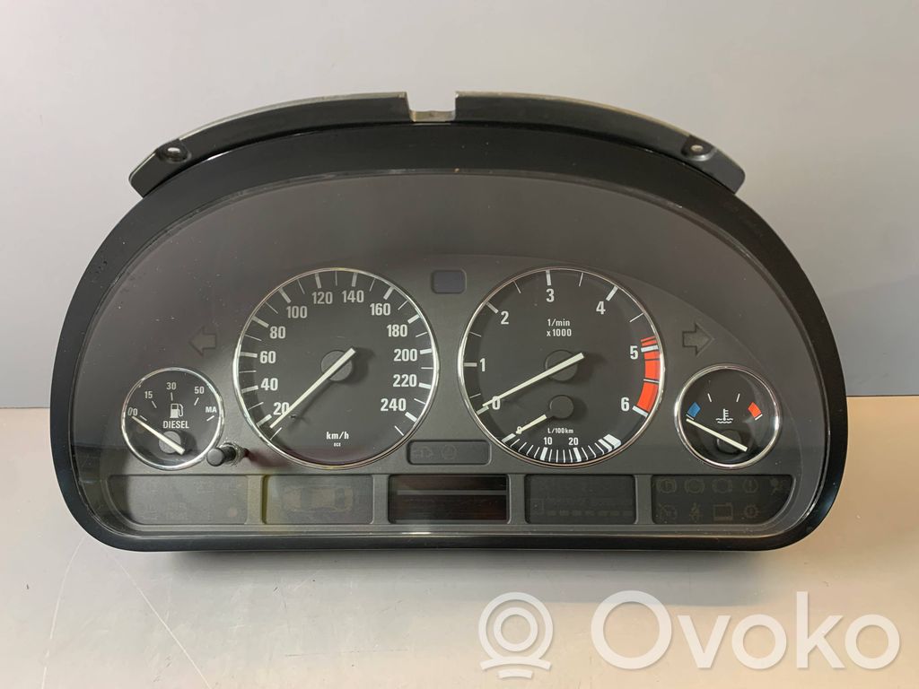 Geschwindigkeitsmesser Cockpit   8375675,621188375675,1100087357034