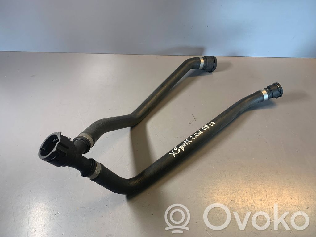 BMW X3 E83 Engine coolant pipe/hose 