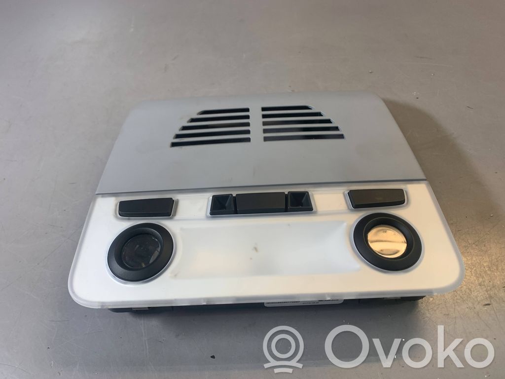 BMW 1 E81 E87 Priekinių vietų apšvietimo žibintas 