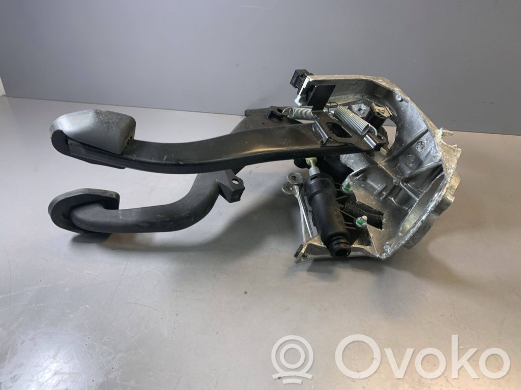 BMW 1 E81 E87 Assemblage pédale 