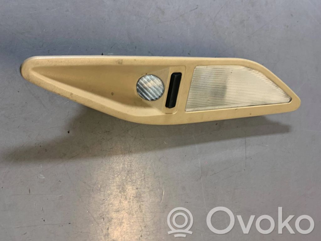 BMW 5 E39 Takaistuimen valo 