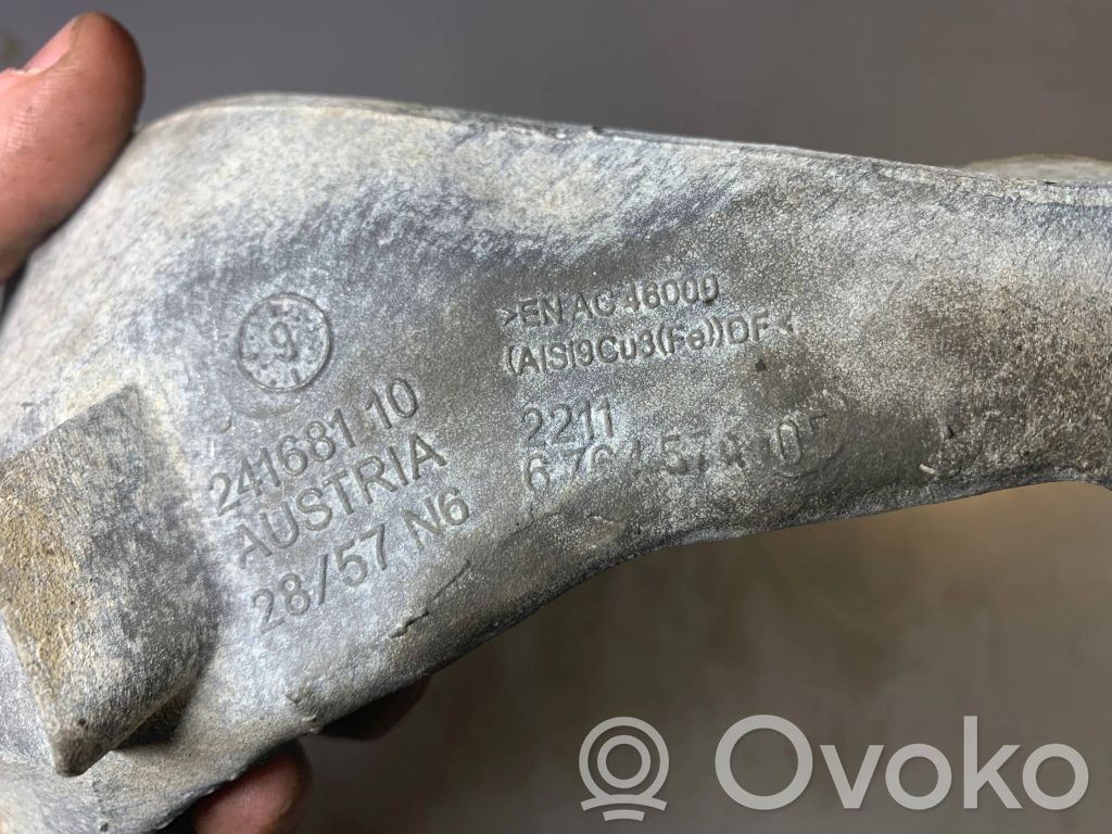 BMW 3 E90 E91 Engine mounting bracket 