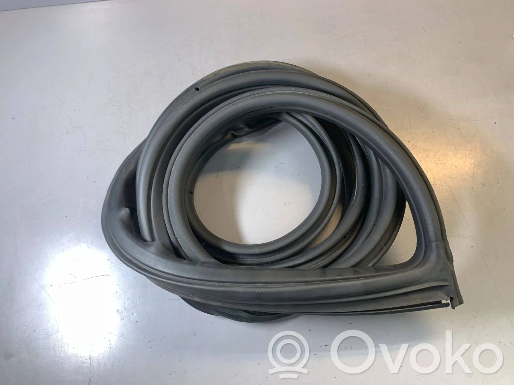 BMW 1 E81 E87 Etuoven kumitiiviste 