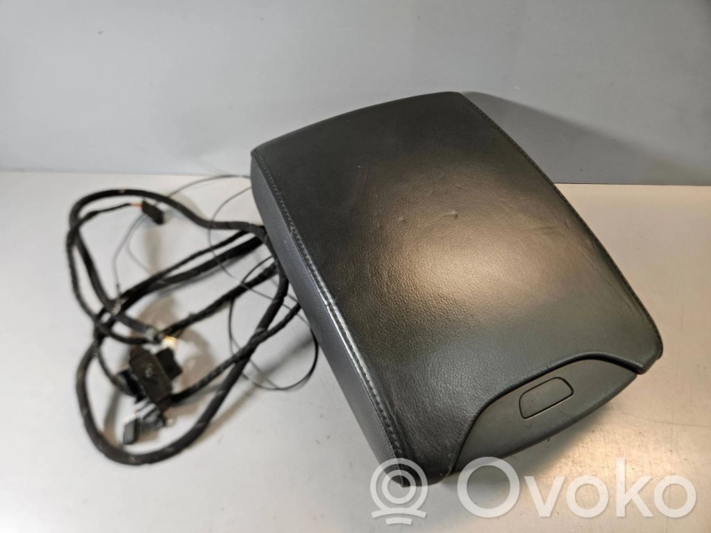 Armrest   7077531,51167077531