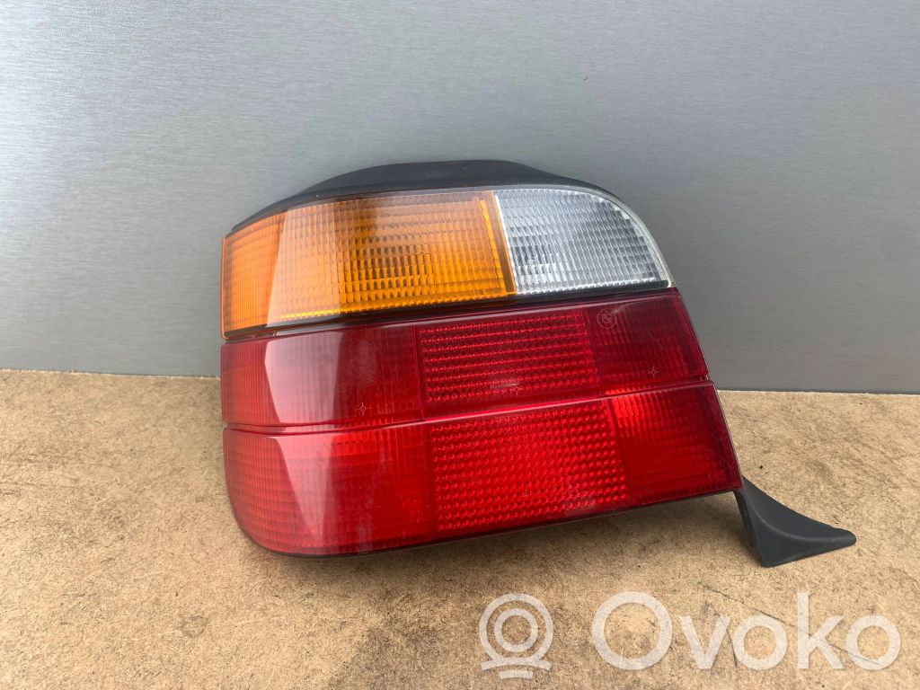Rear/tail lights   8371933