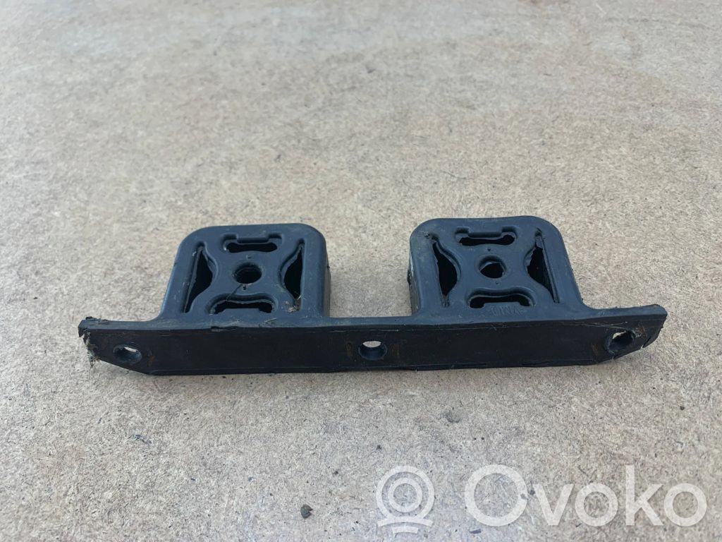 BMW 7 E65 E66 Muffler mount bracket/holder 