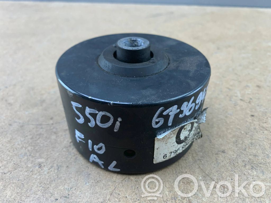 BMW 5 F10 F11 Muu takaiskunvaimentimien osa 