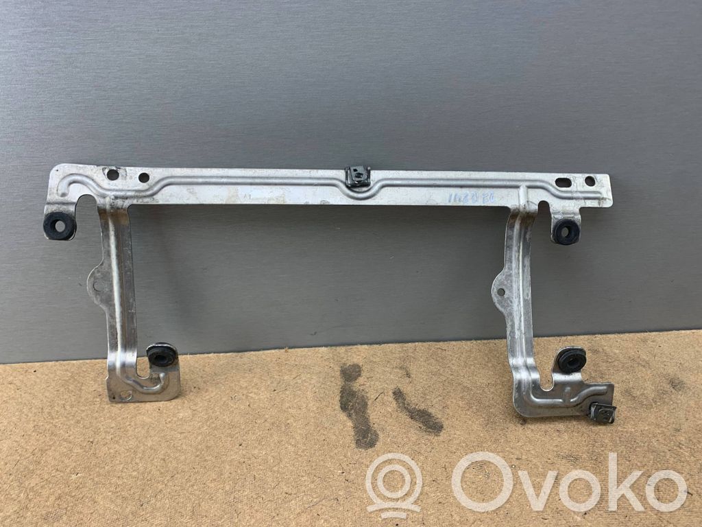 Other engine bay part   7531558,11127531558