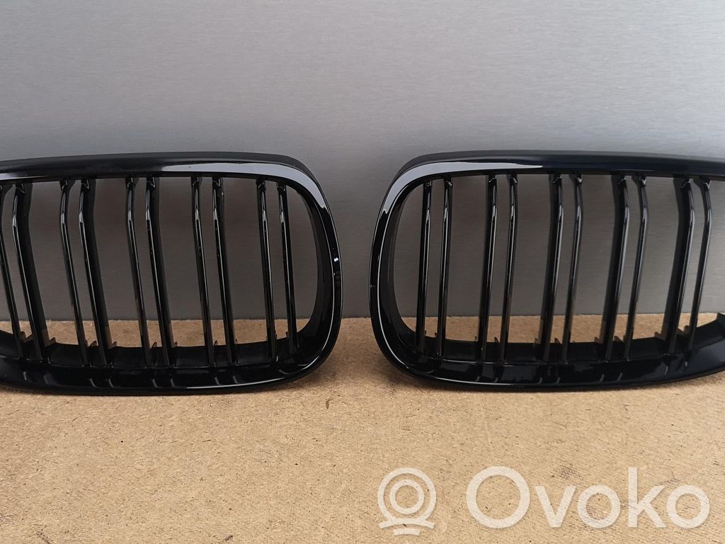 BMW 3 E92 E93 Augšējais režģis 