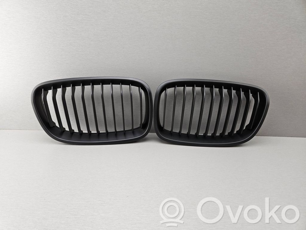 BMW 1 F20 F21 Front bumper upper radiator grill 