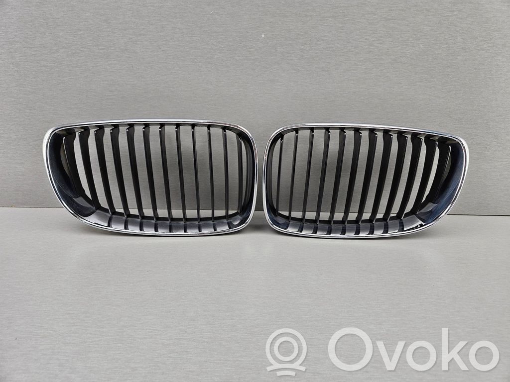 Oberes Gitter vorne   7166439,7166440,51137166439,51137166440