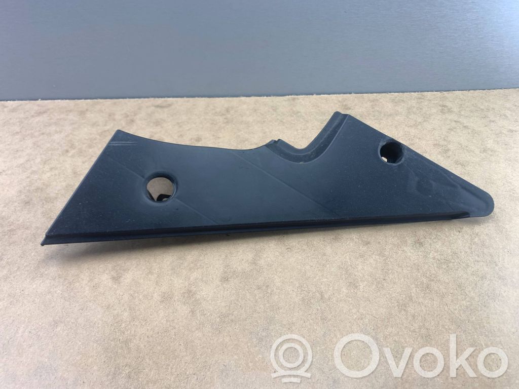 Couvre-soubassement arrière   7124556