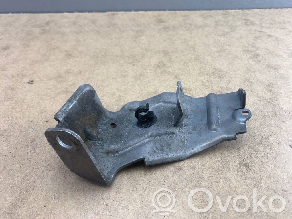 BMW 5 E60 E61 Sonstiges Einzelteil Motorraum 