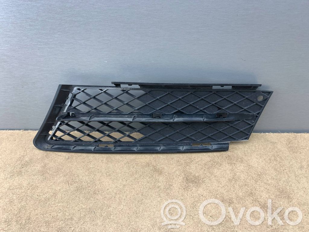 BMW 3 E90 E91 Kratka dolna zderzaka przedniego 