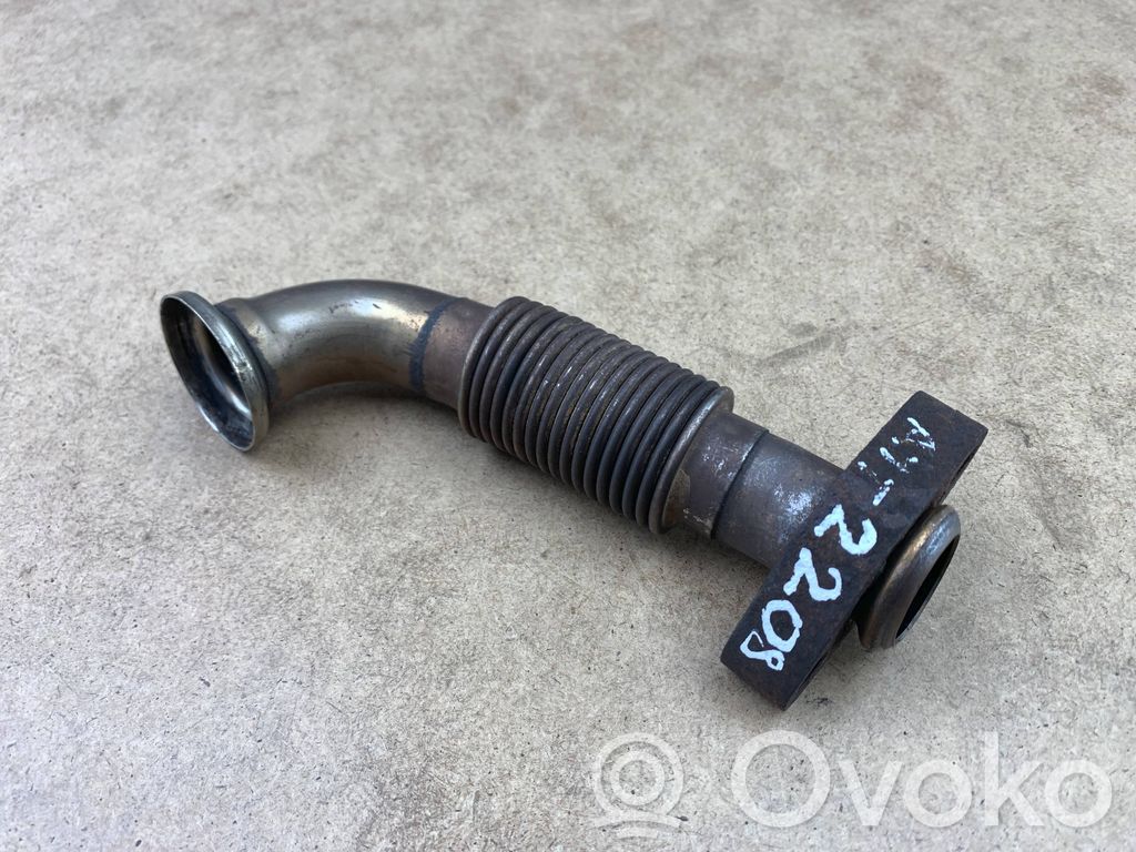BMW 7 E38 EGR-linjan letku 