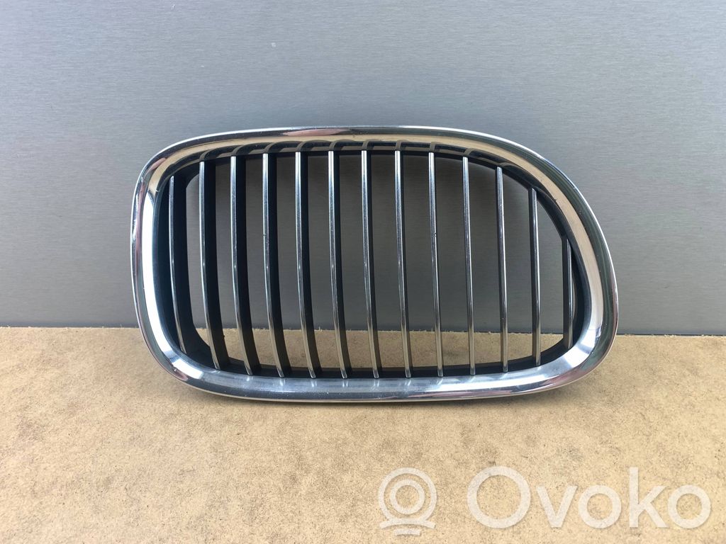 BMW 7 F01 F02 F03 F04 Maskownica / Grill / Atrapa górna chłodnicy 