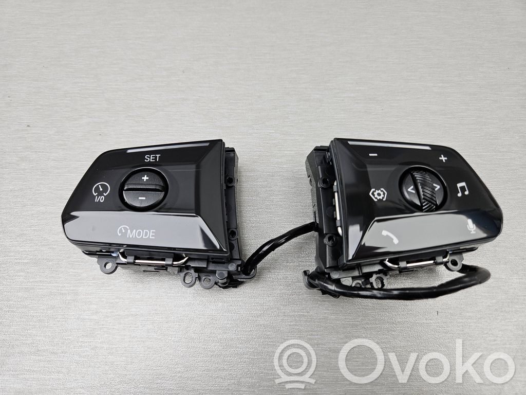 BMW 5 G60 G61 Przełącznik / Przycisk kierownicy 