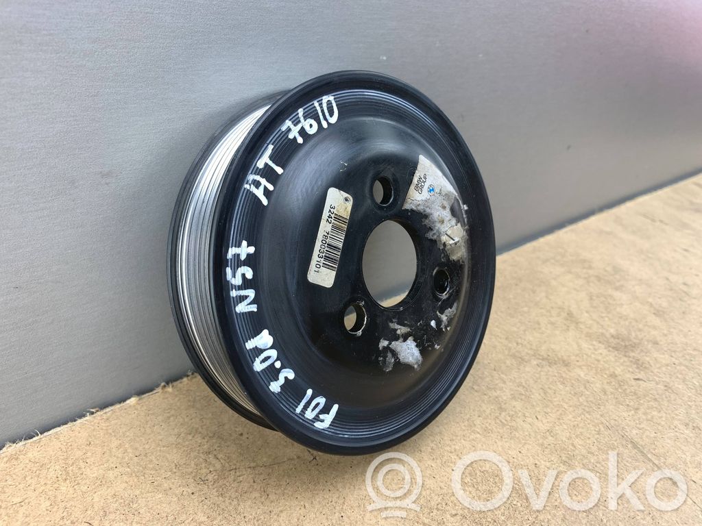 BMW 7 F01 F02 F03 F04 Ohjaustehostimen pumpun hihnapyörä 