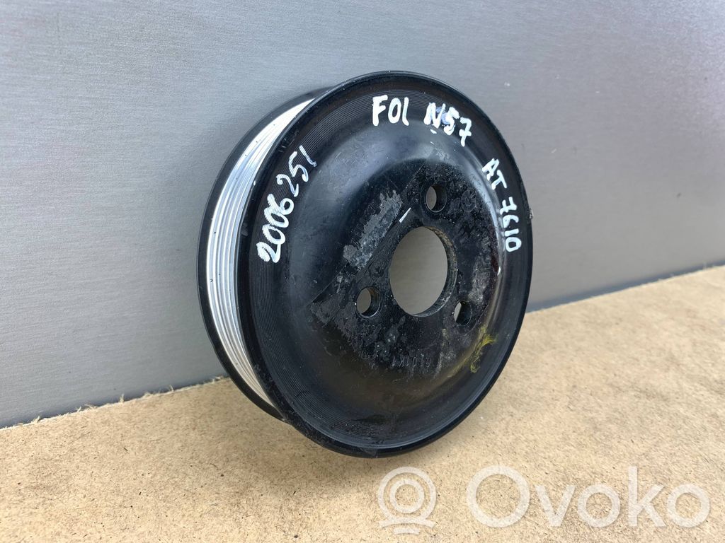 BMW 7 F01 F02 F03 F04 Ohjaustehostimen pumpun hihnapyörä 