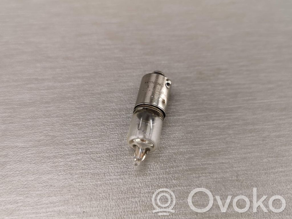 BMW 5 E39 Etuajovalon polttimo 
