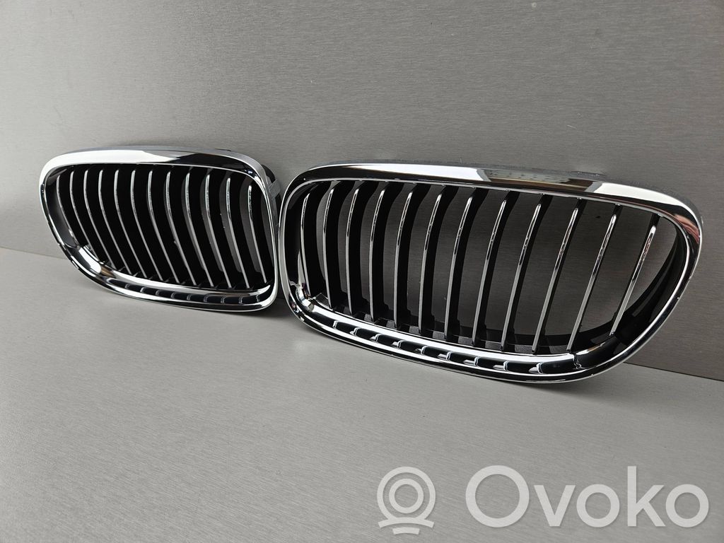 Front bumper upper radiator grill   7201969,7201970,51137201969,51137201970