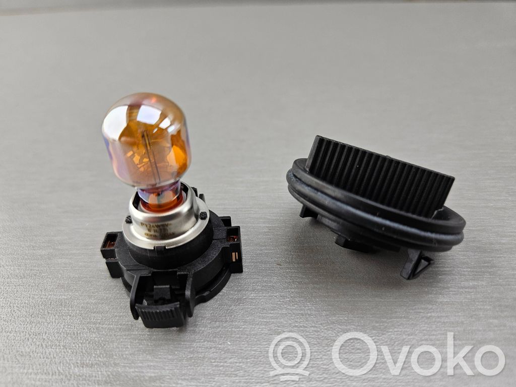 Headlight/headlamp bulb   7182521,7161306,63117182521,63117203801,63217161306,63217162851,7162851,7203801