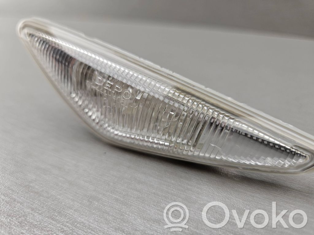 BMW 3 E46 Front fender indicator light 