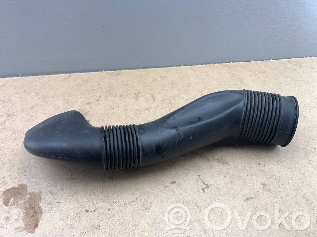 Air intake hose/pipe   2246313,13712246313