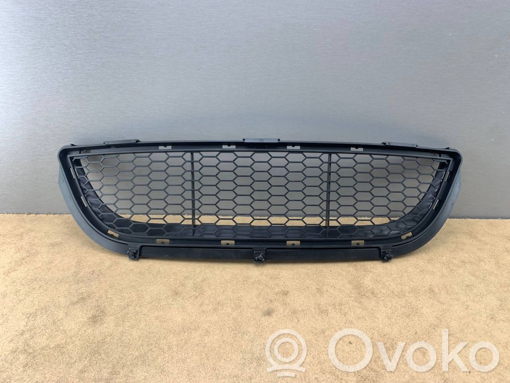 BMW 3 E90 E91 Front bumper lower grill 