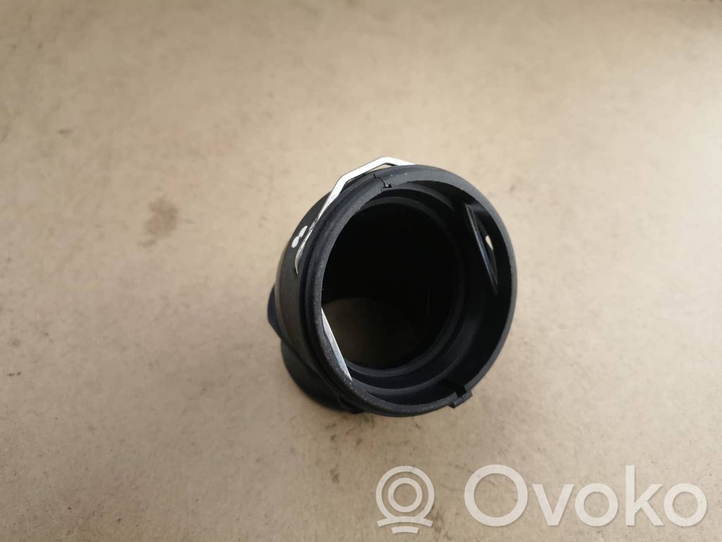 BMW 7 E65 E66 Välijäähdyttimen letku 