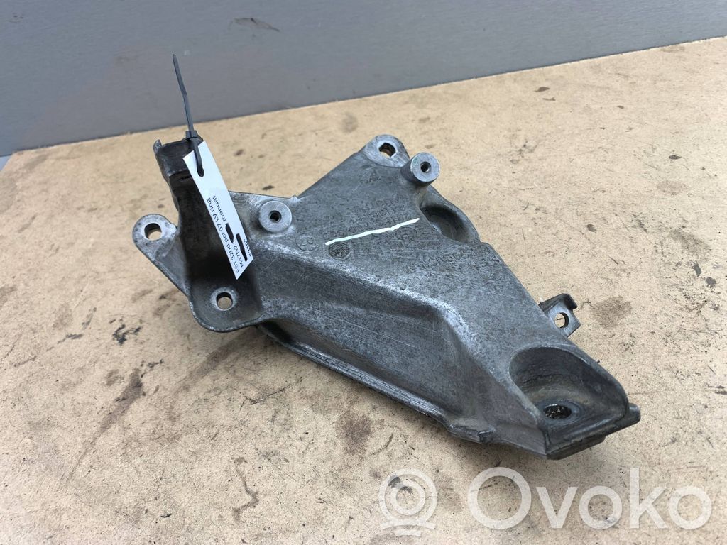 BMW 3 E90 E91 Engine mounting bracket 