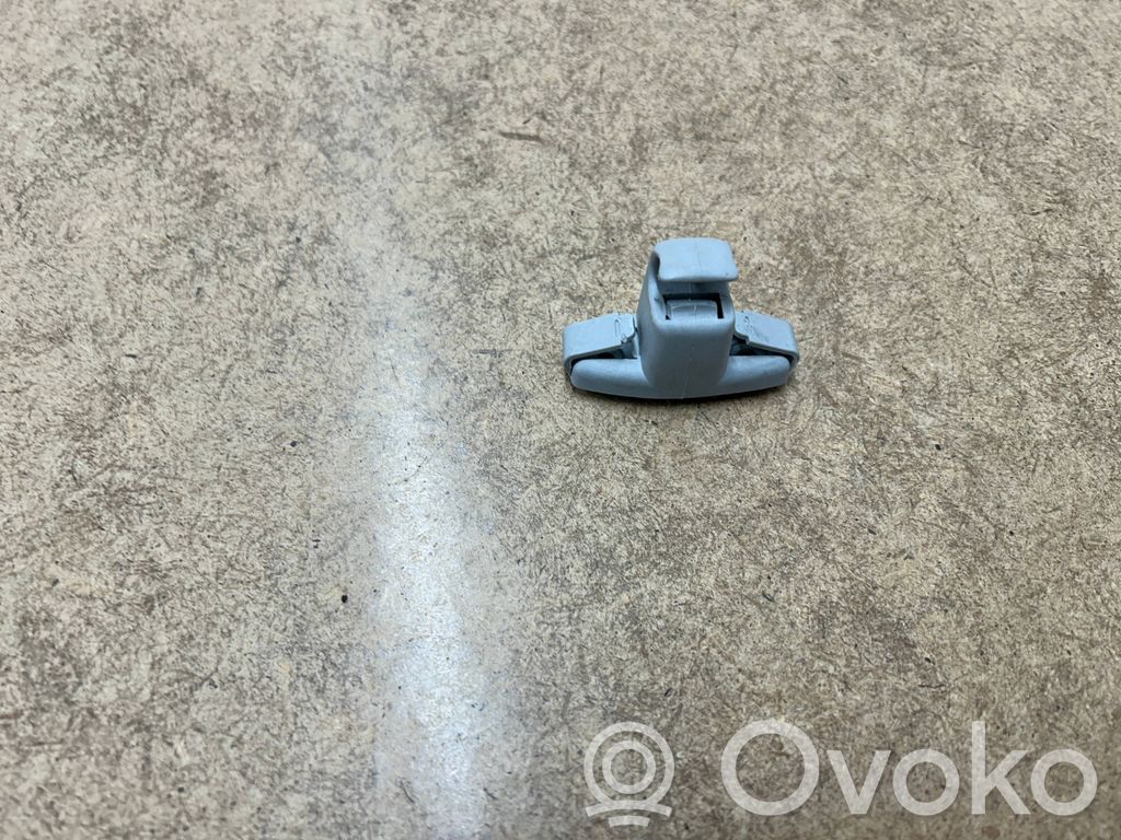 BMW 3 E46 Sun visor clip/hook/bracket 