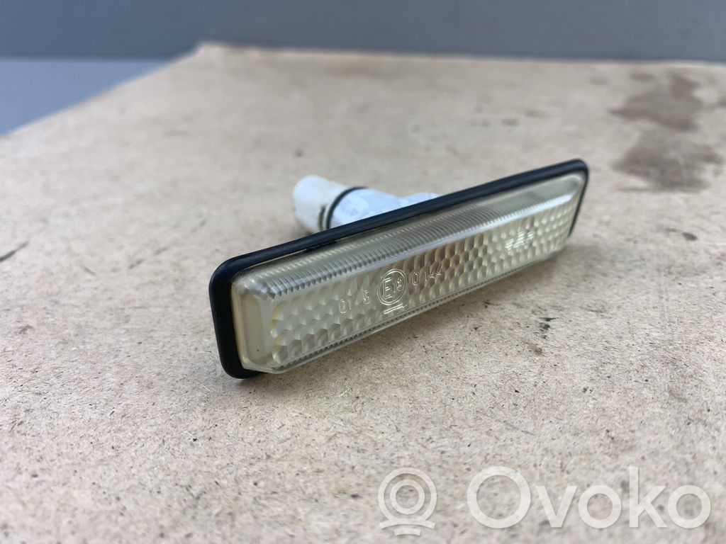 BMW X5 E53 Front fender indicator light 