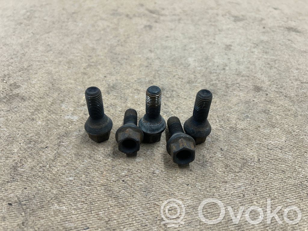 BMW 3 E46 Nuts/bolts 
