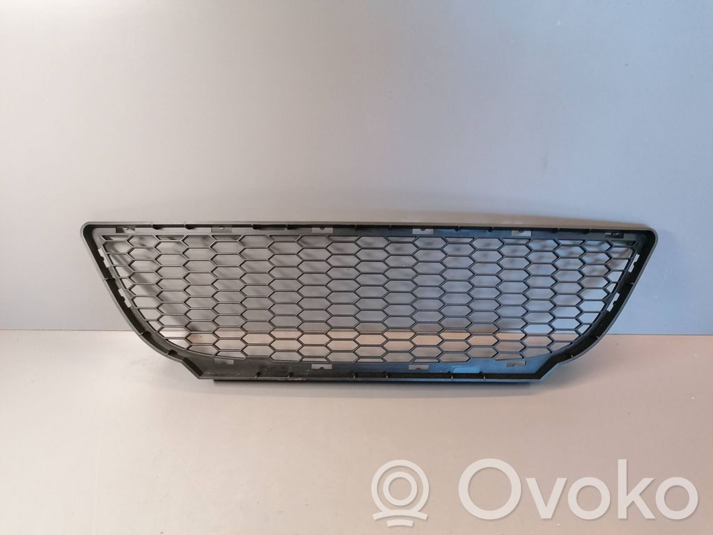 BMW 3 E90 E91 Front bumper lower grill 