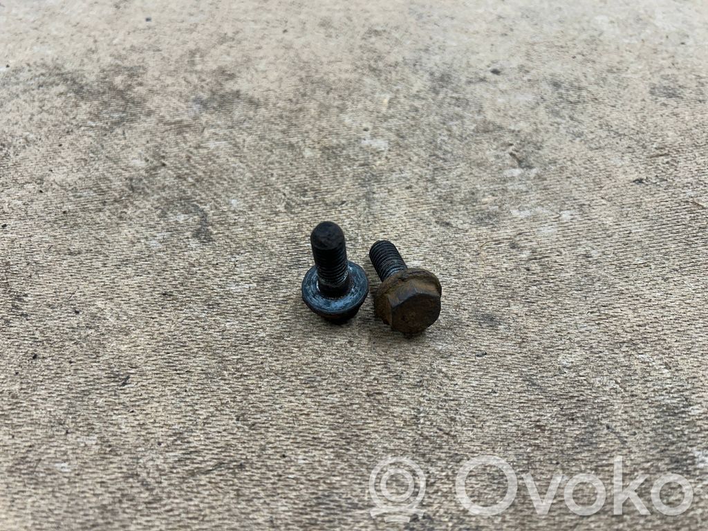 BMW 3 E46 Nuts/bolts 