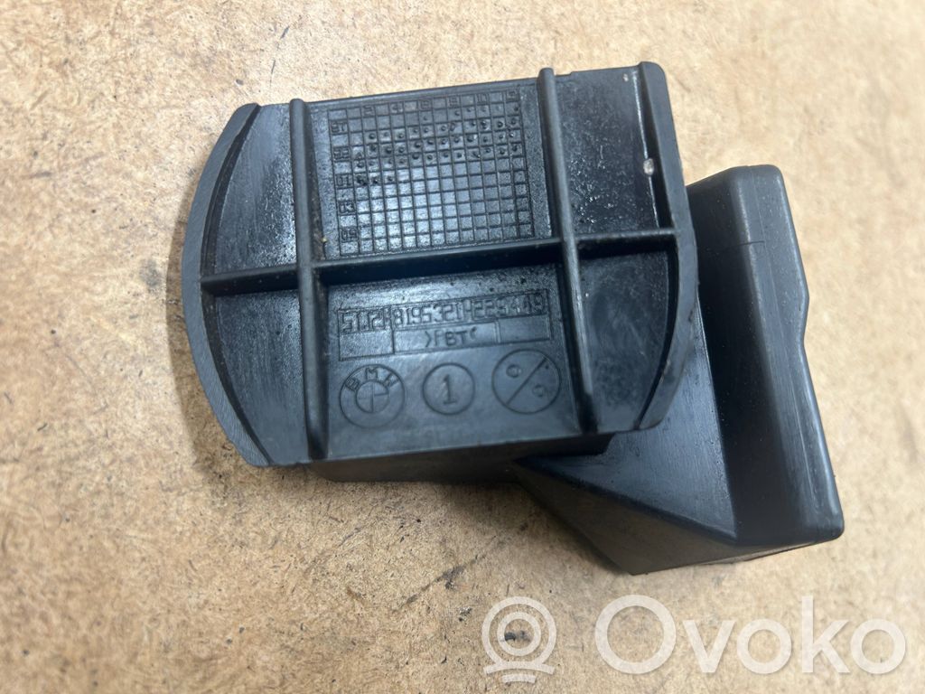 BMW 3 E46 Bumper support mounting bracket corner 