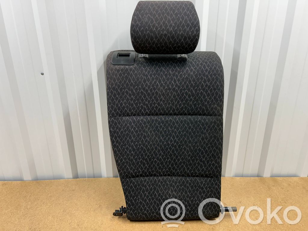 Asiento trasero   52207027821,7027821,52207027581,52108132021,52207027580,52207027582,52207027845,52207027874,52207027931,52207046452,52207053062,52207053795,7027580,7027581,7027582,7027845,7027874,7027931,7046452,7053062,7053795,8132021