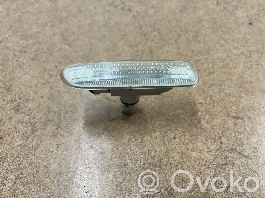 Front fender indicator light   63132228591,2228591,048412