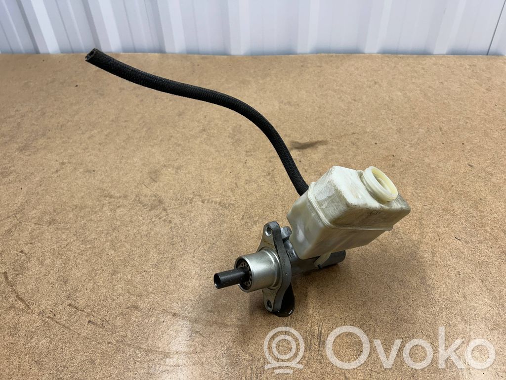 BMW 3 E46 Master brake cylinder 