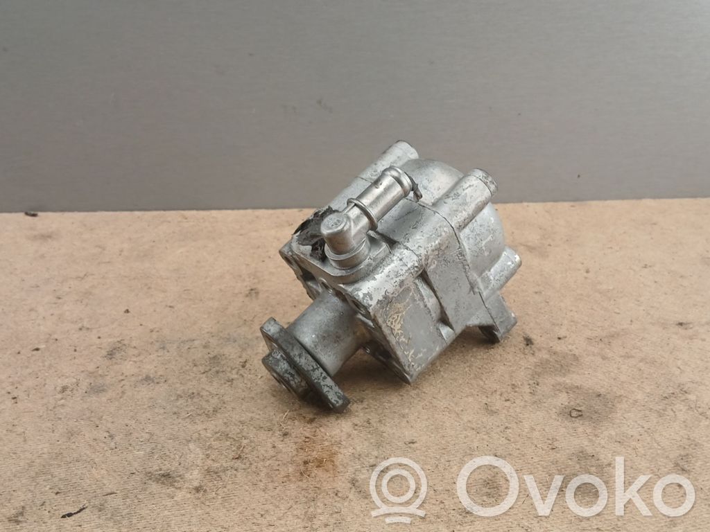 BMW 3 E46 Power steering pump 