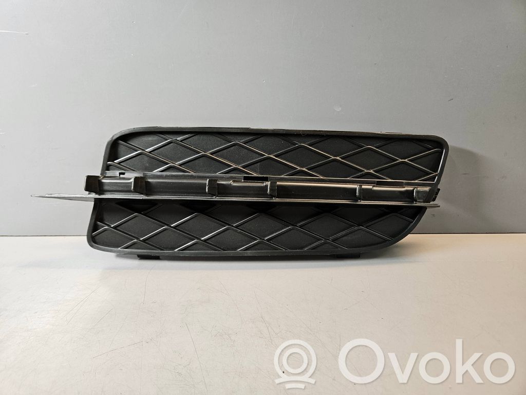 BMW X5 E70 Front fog light trim/grill 