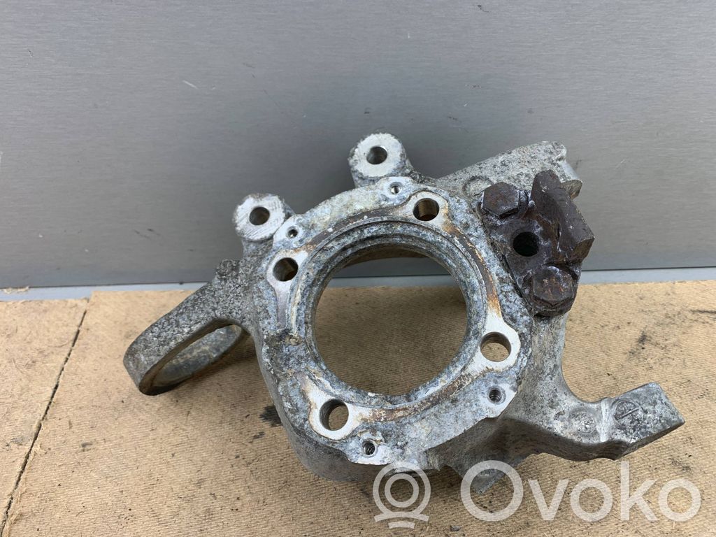 BMW 7 E65 E66 Aizmugurē riteņa rumbas vārpstas šarnīrs (stupica, capfa) 