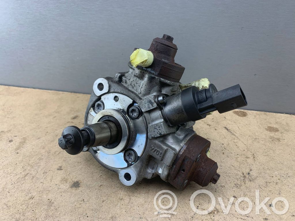 BMW 5 F10 F11 Pompa wtryskowa wysokiego ciśnienia 