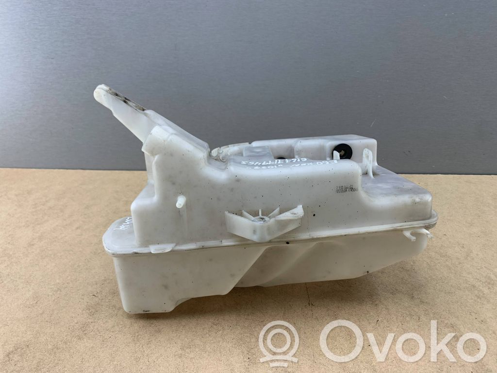 BMW 5 E60 E61 Logu šķidruma tvertne 