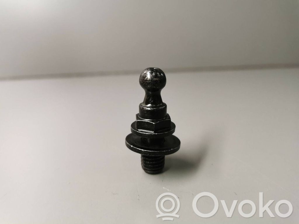 Mutterit/pultit   7148797,41627148797