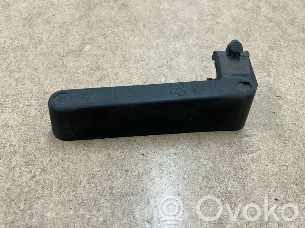 Other engine bay part   13717502564,7502564